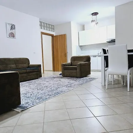New Bazaar 2 Bed With Free Garage * Τίρανα