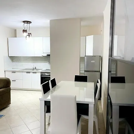 Apartment New Bazaar 2 Bed With Free Garage Tirana